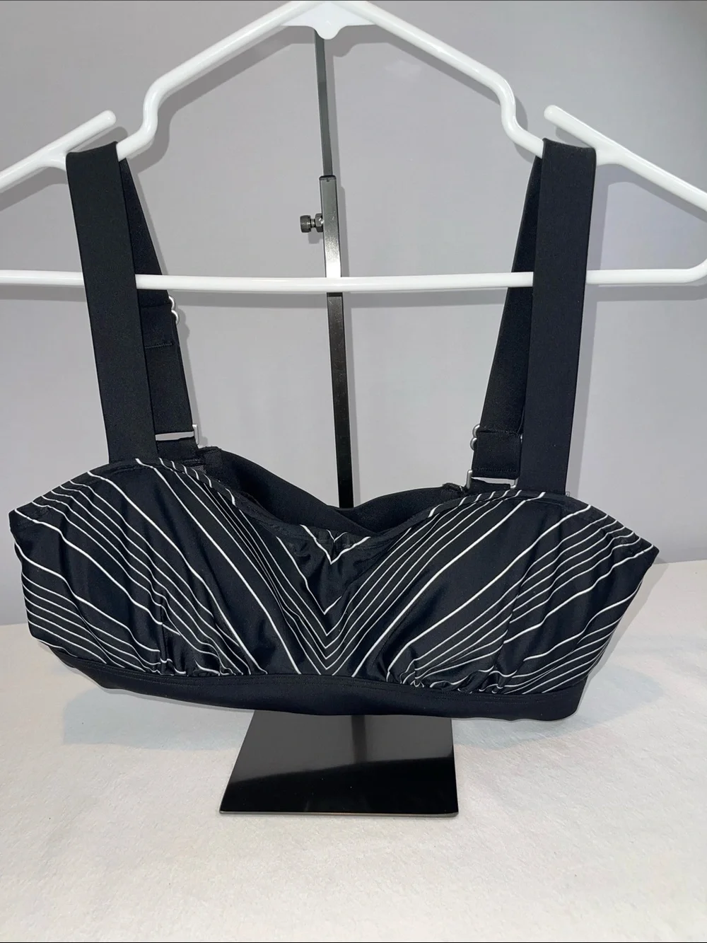 Athleta Bikini Top 36B/C Black White Striped Underwire Swim Top